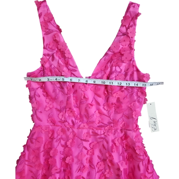 Eliza J Women's Sleeveless V-Neck Fit & Flare Pink Midi Dress - Picture 8 of 13